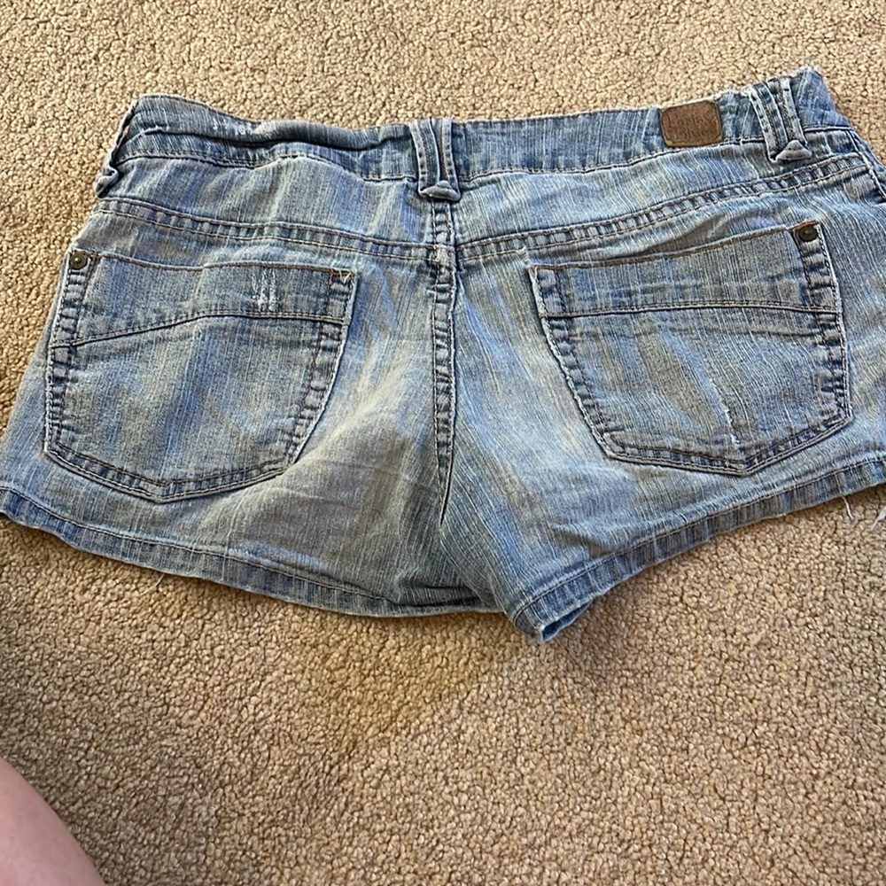 Used - Picture 2 of 2
